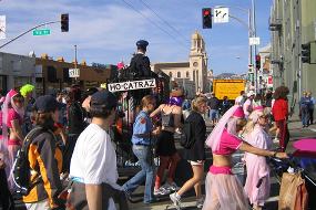 Bay to Breakers runners